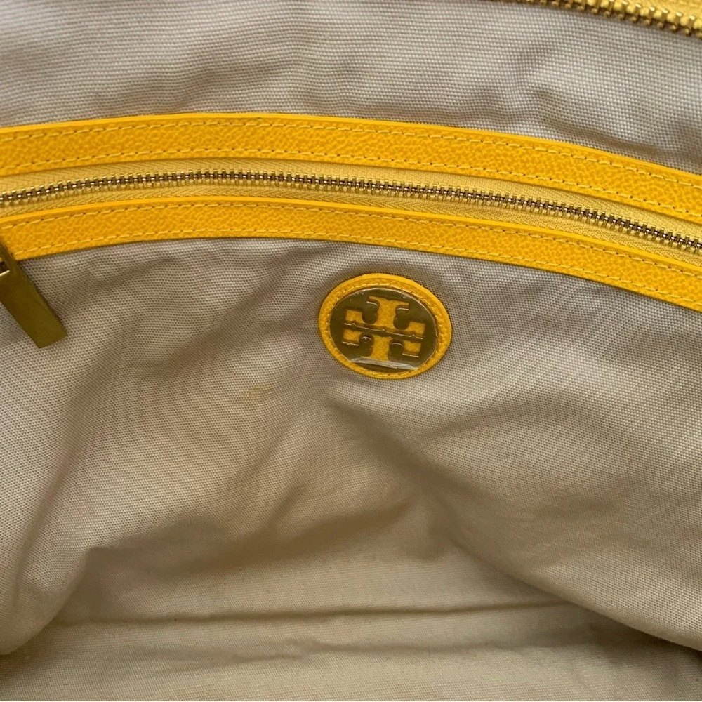 TORY BURCH. Yellow Leather Pebbled Roslyn‎ bag w/ stripes & a Logo accent.